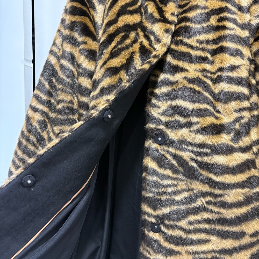 H&M Brown & Tan Tiger Animal Pattern Faux Fur Coat Size XS - Picture 5 of 12